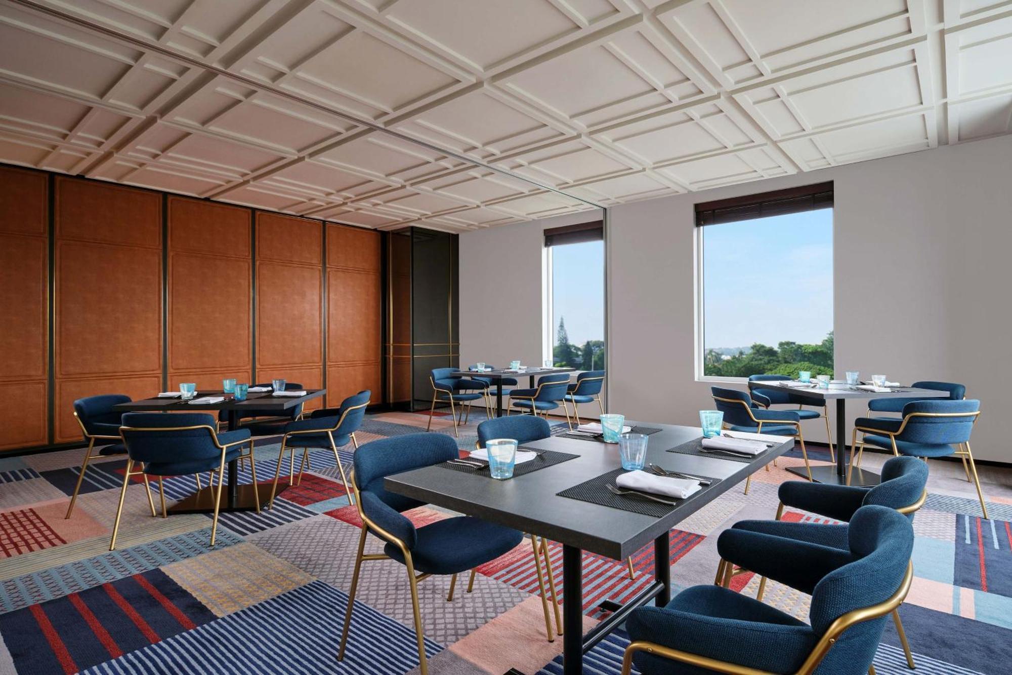 Aloft South Джакарта Экстерьер фото